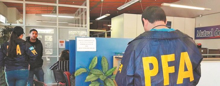 Imputan a 11 funcionarios de una mutual por actuar como financiera