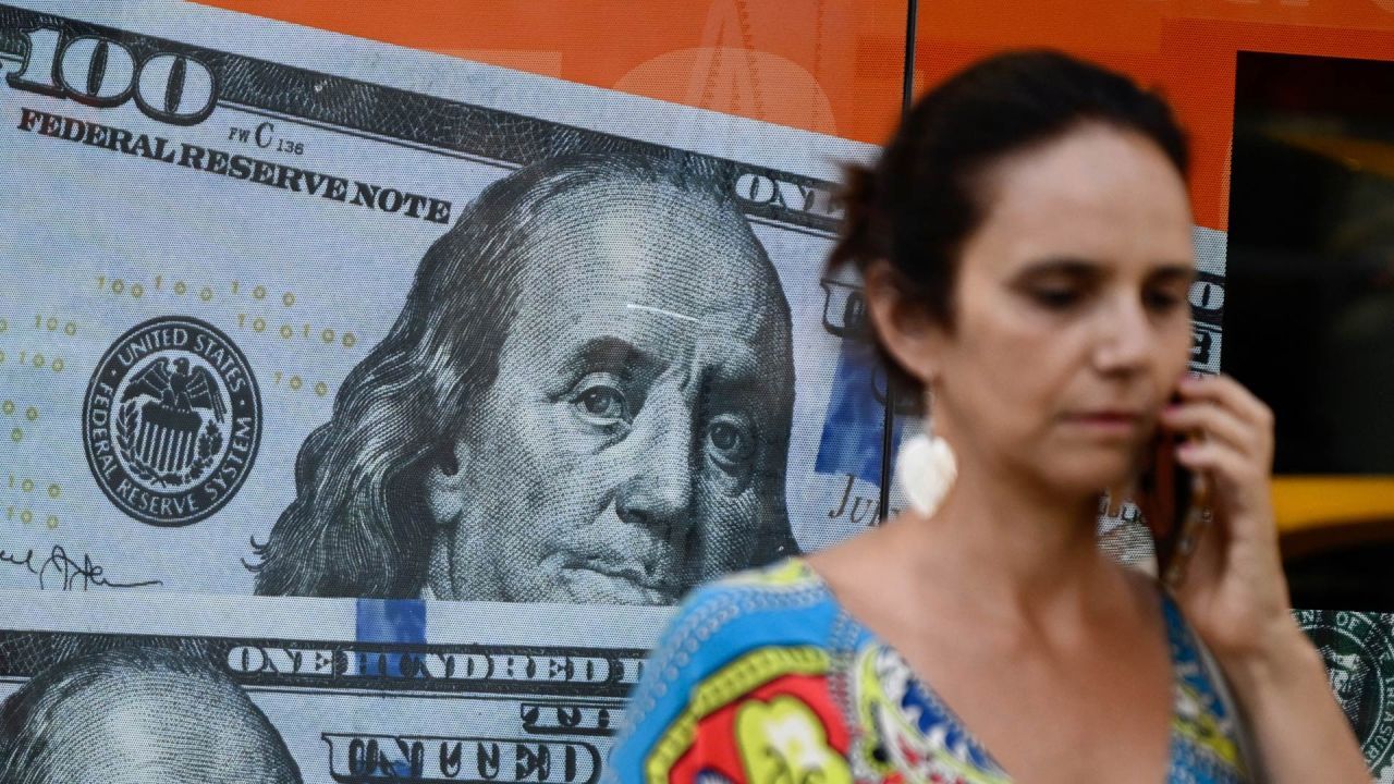 Dólares del colchón: uno a uno los cambios para flexibilizar el uso de moneda norteamericana