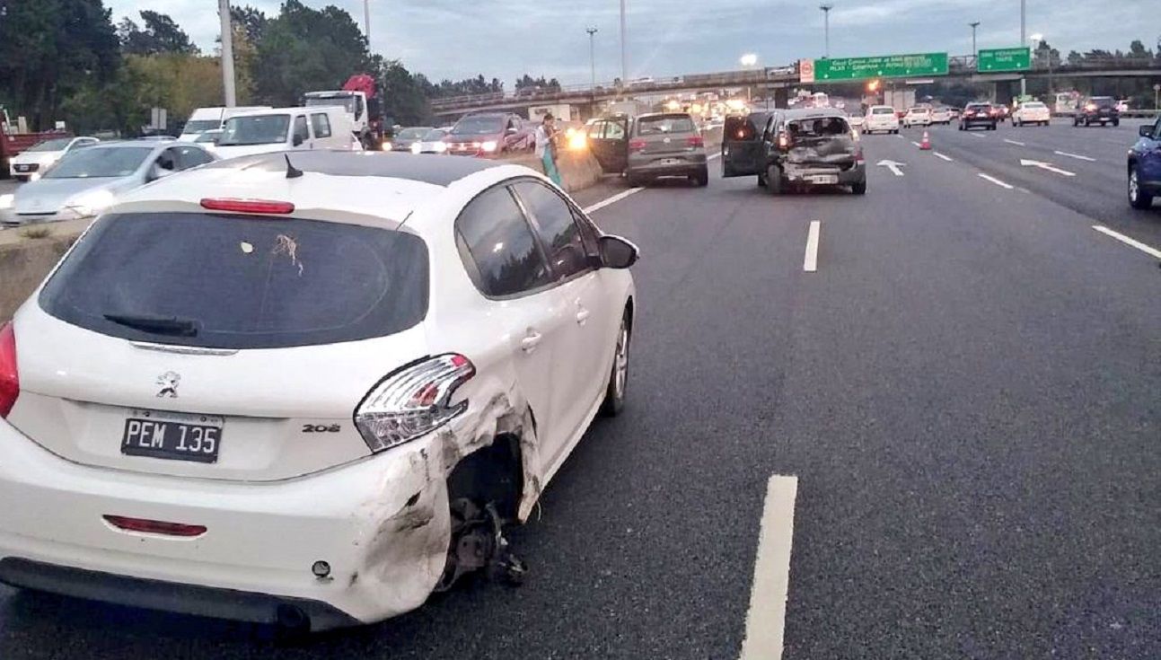 Choque múltiple en la Panamericana entre doce vehículos