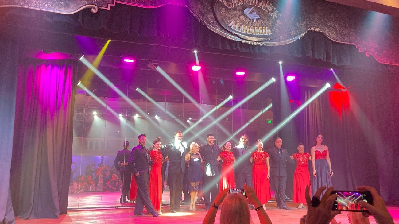 Casablanca: excelente espectáculo en la noche porteña