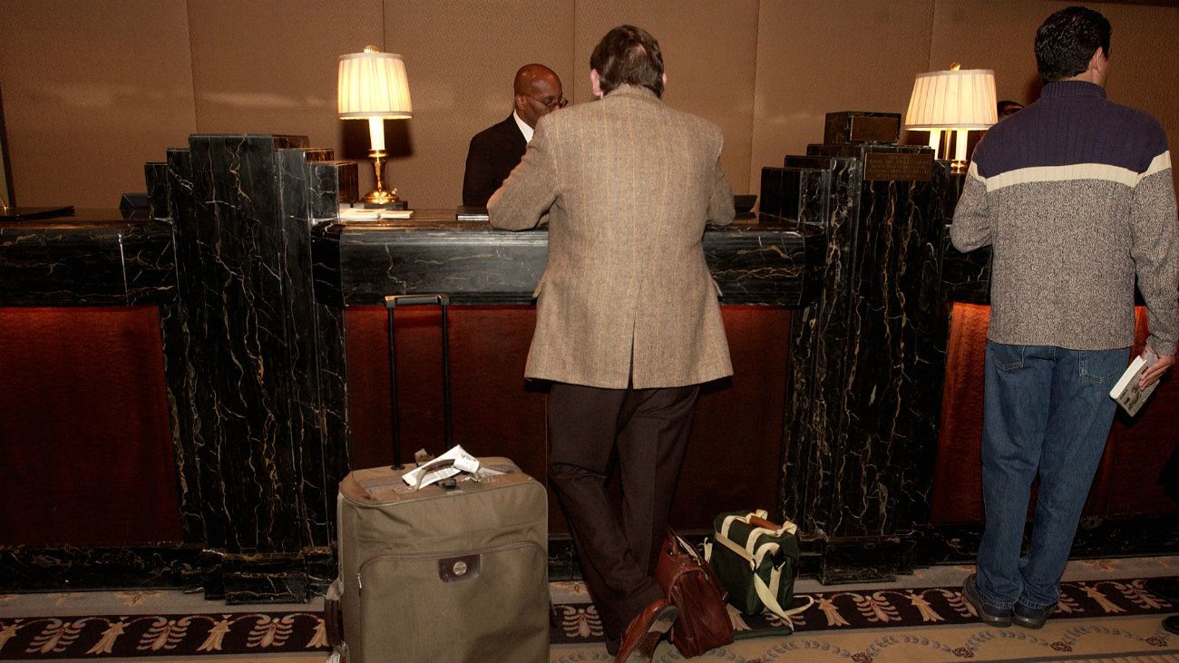 La renovación en el Hotel Waldorf continúa en medio de especulaciones