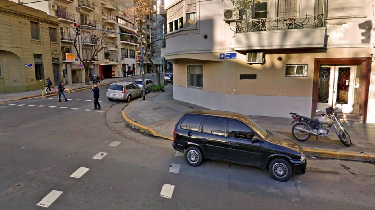 Recoleta: robaron un auto mientras una nena colgaba de la puerta