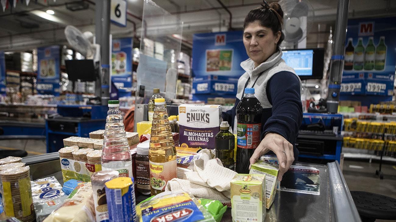 Como quedan los salarios con una inflación de tres dígitos