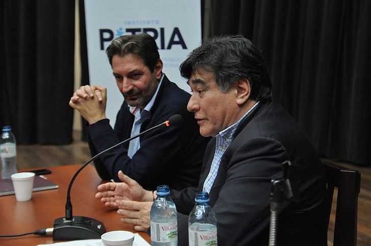 El kirchnerismo busca unificar una estrategia nacional de comunicación