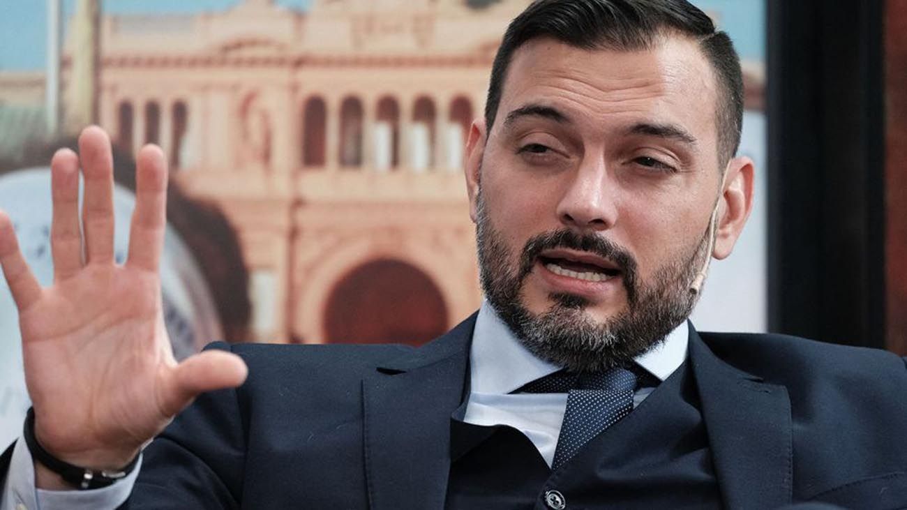 Emanuel Alvarez Agis: "Si el Gobierno tiene un buen resultado electoral, temo que juegue a un siga siga"