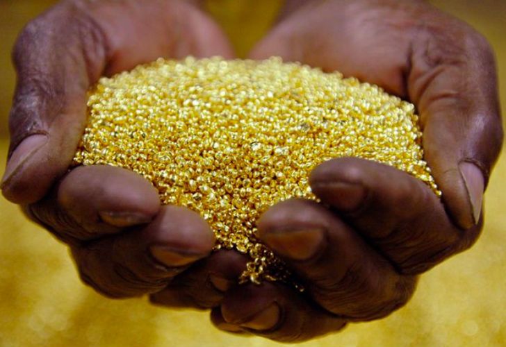 Detienen a 29 pasajeros con oro en sus rectos