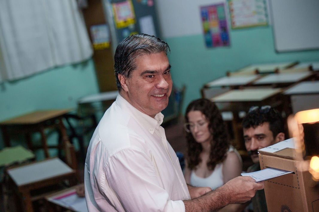 Capitanich votó en Resistencia y pidió “una jornada ejemplar para la democracia chaqueña”