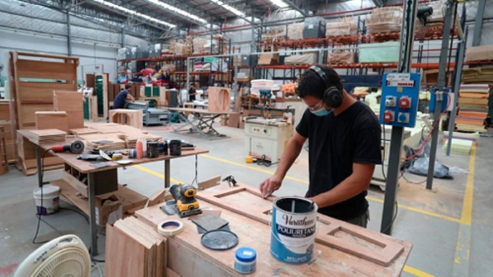 Dolores de espalda que frenan el empleo