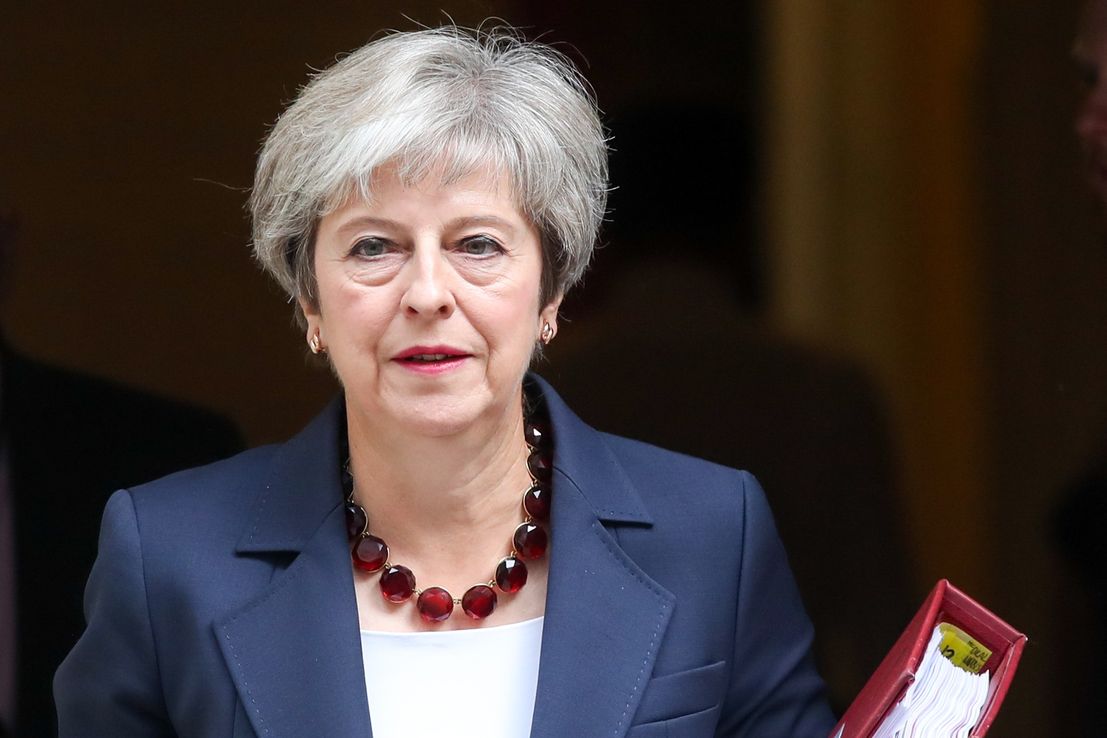 La libra sufrió su mayor caída en 10 meses tras los comentarios de Theresa May