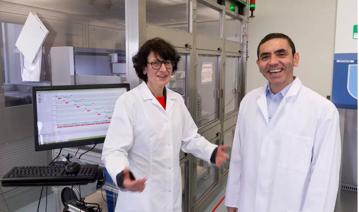 Son marido y mujer, millonarios y responsables de una de las vacunas contra el coronavirus