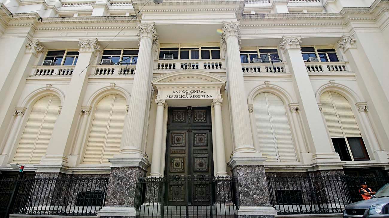 Mesa de analistas: ¿Argentina compra futuros para calmar FX?