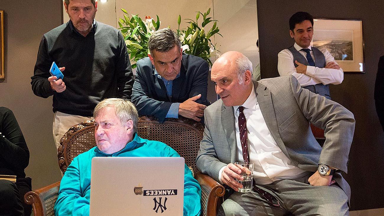 Espert suma el apoyo de Dick Morris, el consultor de Clinton