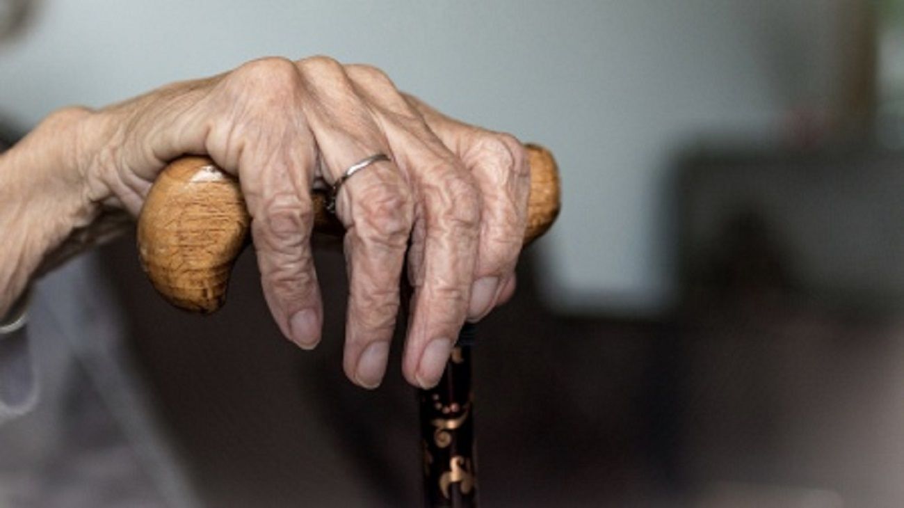 Los 6 hábitos que hay que evitar porque aceleran el envejecimiento prematuro