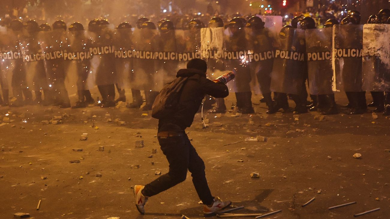 Protestas y violencia en Perú contra el nuevo gobierno de José Jerí: un muerto y 103 heridos