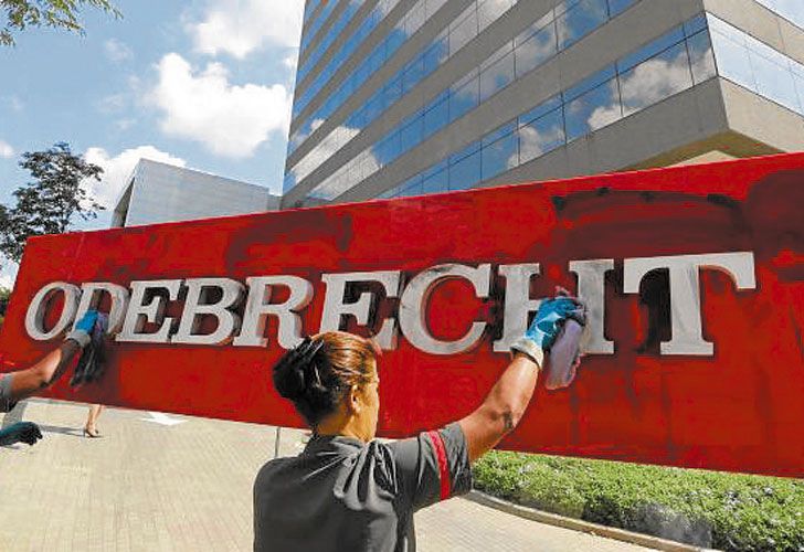 Proponen a tres fiscales para investigar las coimas con Brasil