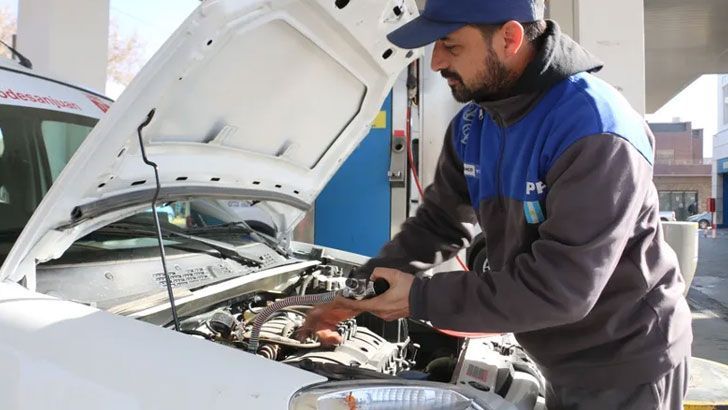 Más de 100 estaciones de servicio suspendieron la venta de GNC
