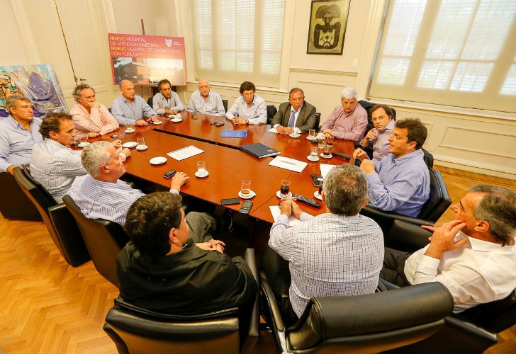 Massa salió a afirmar lo obvio: "El que saquea es un ladrón"