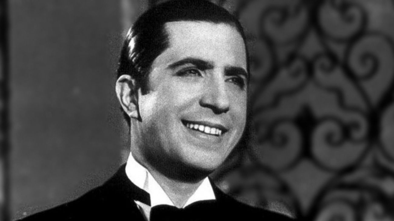 Un rayo misterioso: Carlos Gardel vuelve como holograma