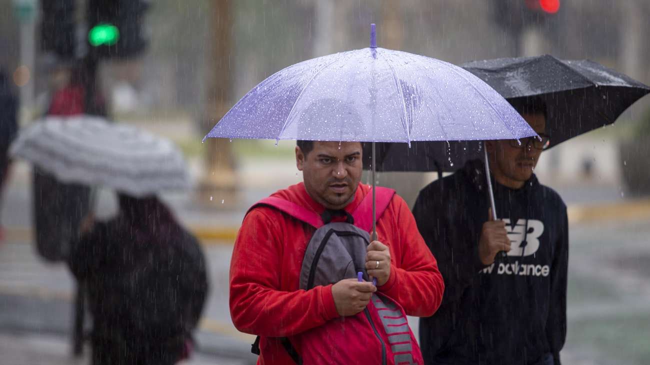 Emitieron alerta naranja y amarilla en cinco provincias por fuertes tormentas