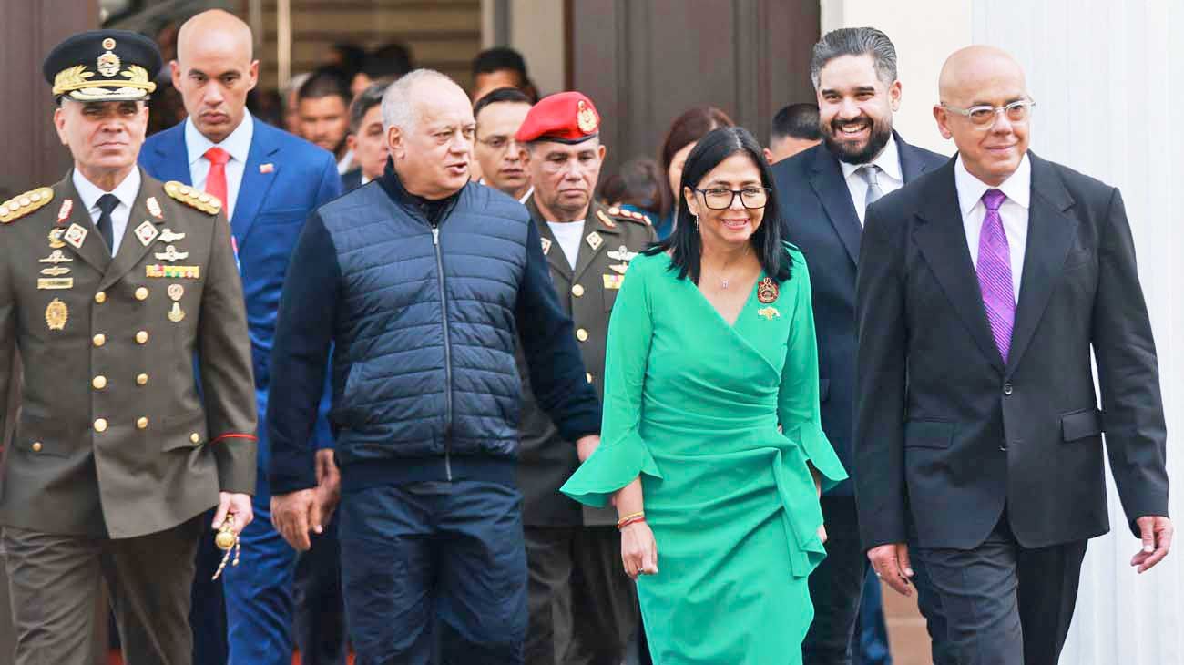 El chavismo rearma su estructura de poder y evita el colapso interno