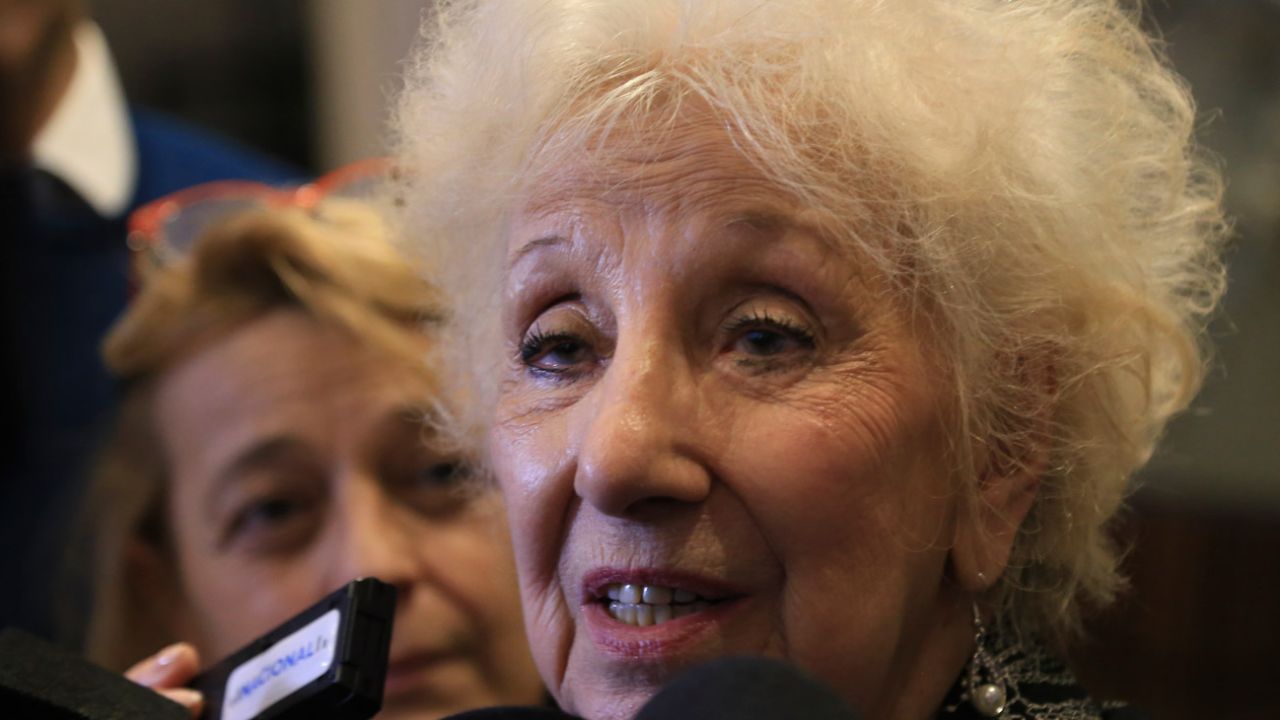 Estela de Carlotto: "Si pudieran matarnos, nos matan"