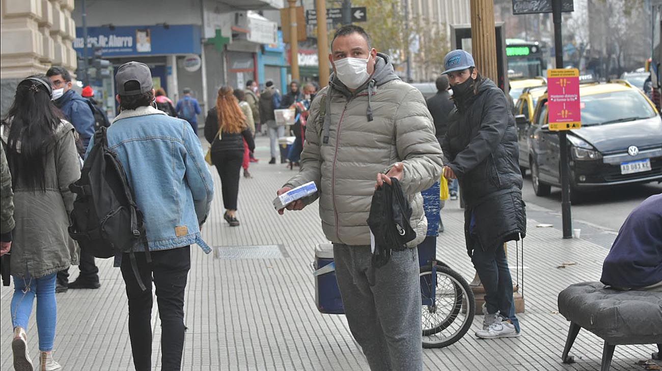 Encuesta: los argentinos prefieren el COVID-19 antes que sufrir los efectos de la crisis económica