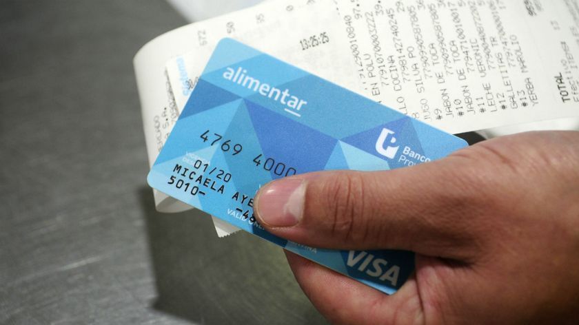 Cómo sacar la Tarjeta Alimentar