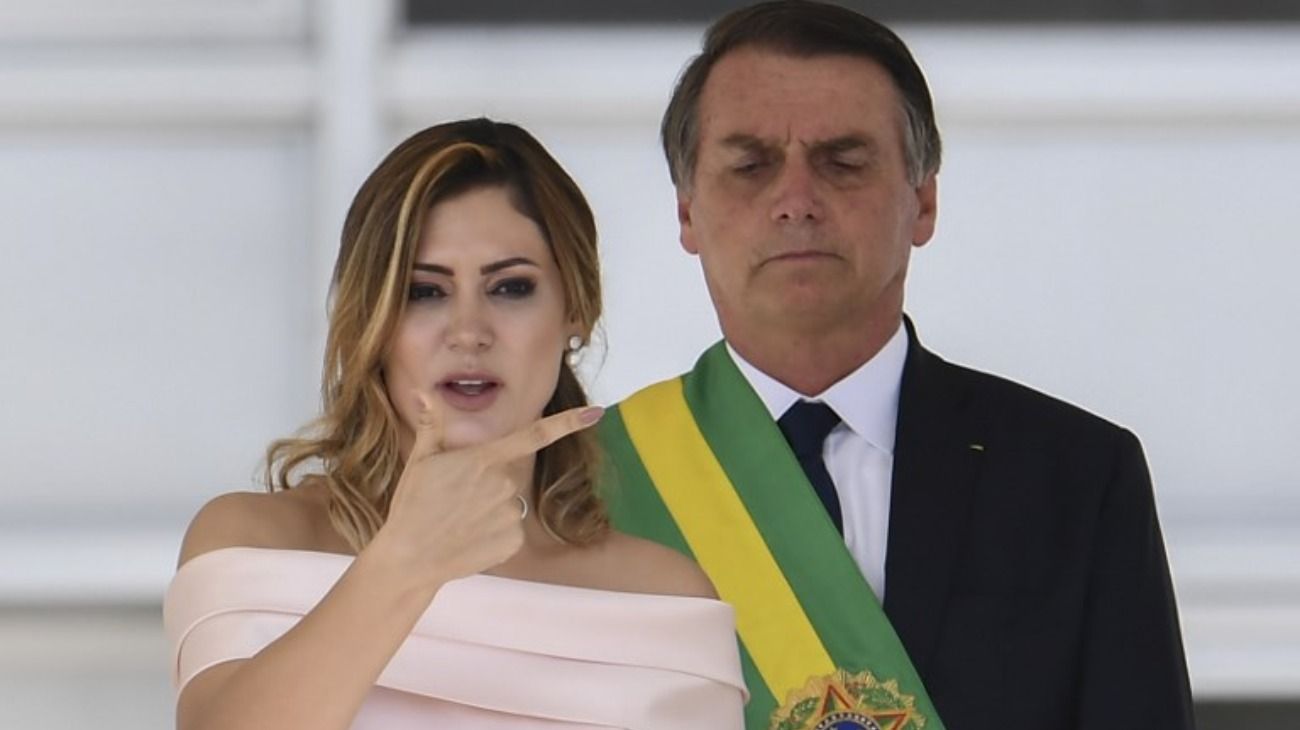 La esposa de Bolsonaro sorprendió con un discurso en lenguaje de señas