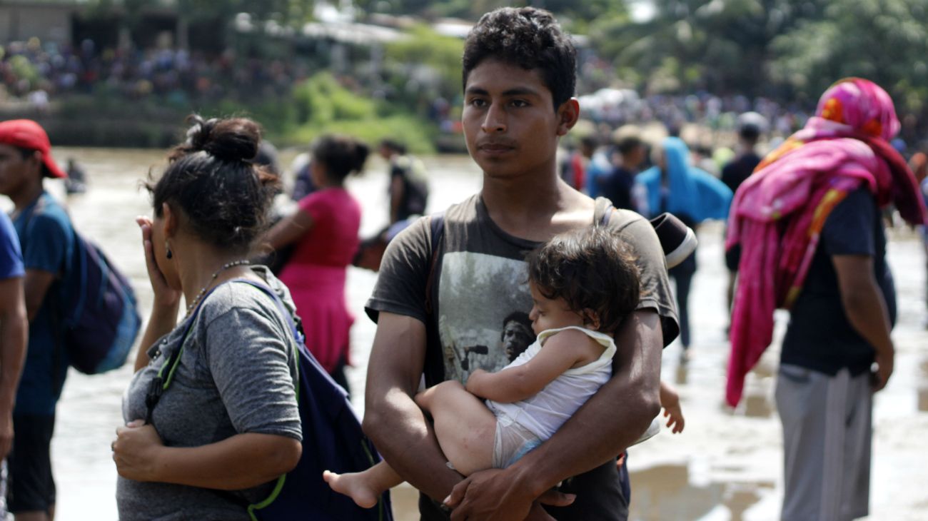 Trump enfrenta a la caravana migrante: "Nuestro Ejército los está esperando"