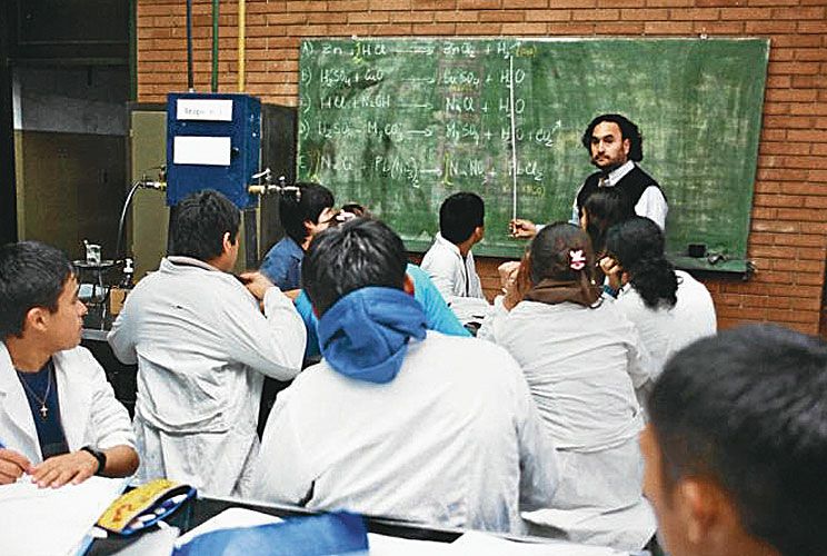Comienza la inscripción en escuelas porteñas con polémica por vacantes