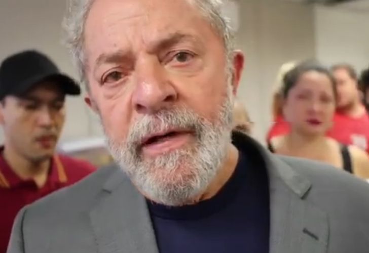 Lula dice que no escapó al exterior "porque quien es inocente no corre"