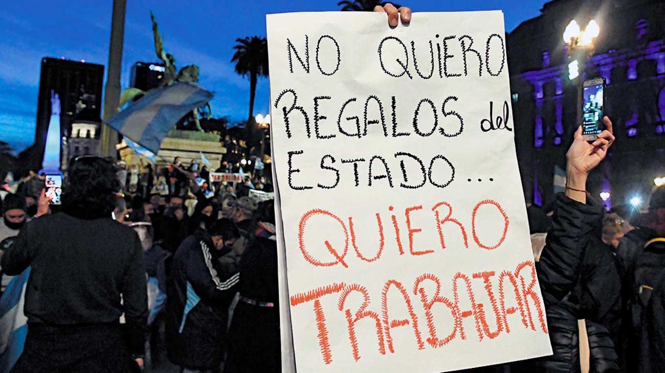 "La desmesura del poder"