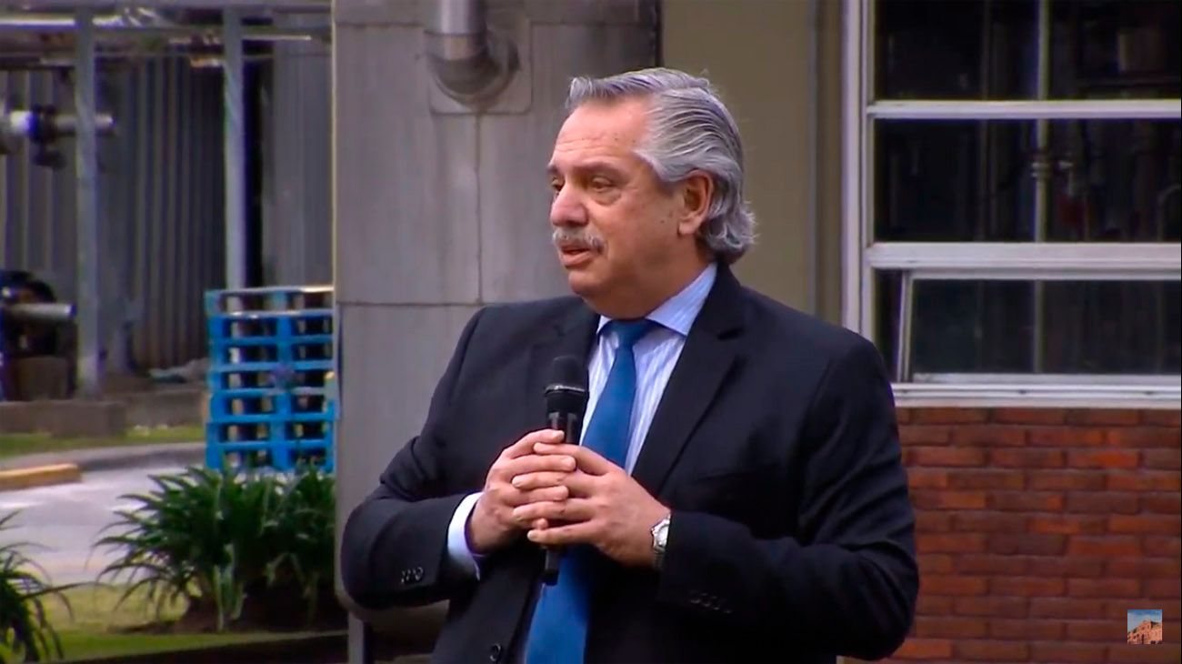 Alberto Fernández recorre fábricas en Santa Fe y cierra un acto de la UIA en Quilmes