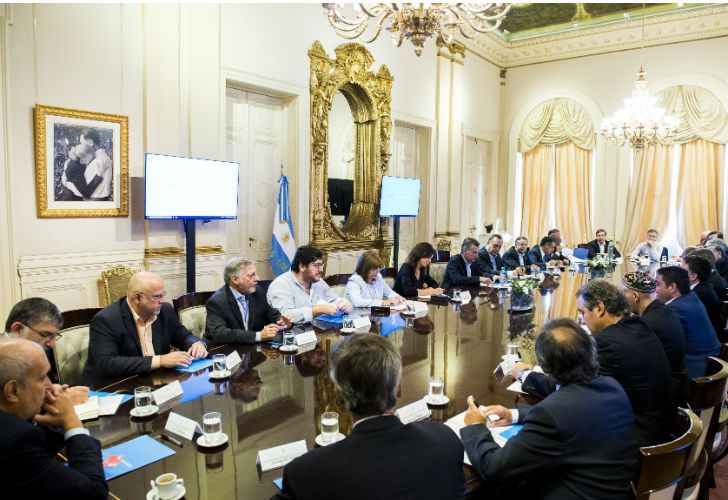 Macri encabezó reunión de Gabinete con la presencia de Triaca
