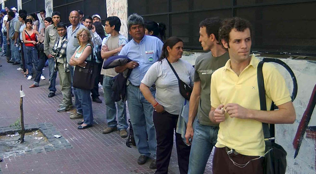 Casi el 60 por ciento de la población activa tiene problemas de empleo