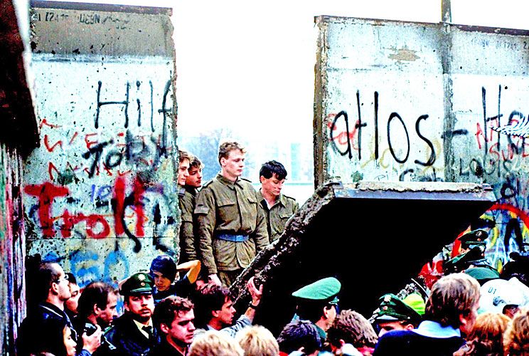El Muro de Berlín se cayó: hoy se necesita otra política