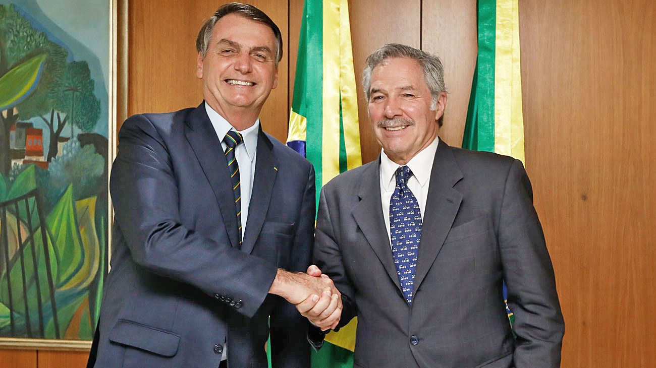 En la Rosada le bajan el tono a una cita "a las apuradas" con Bolsonaro