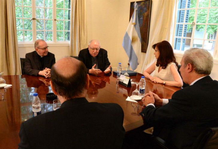 Cristina recibió a la Iglesia y hablaron de los saqueos y los narcos