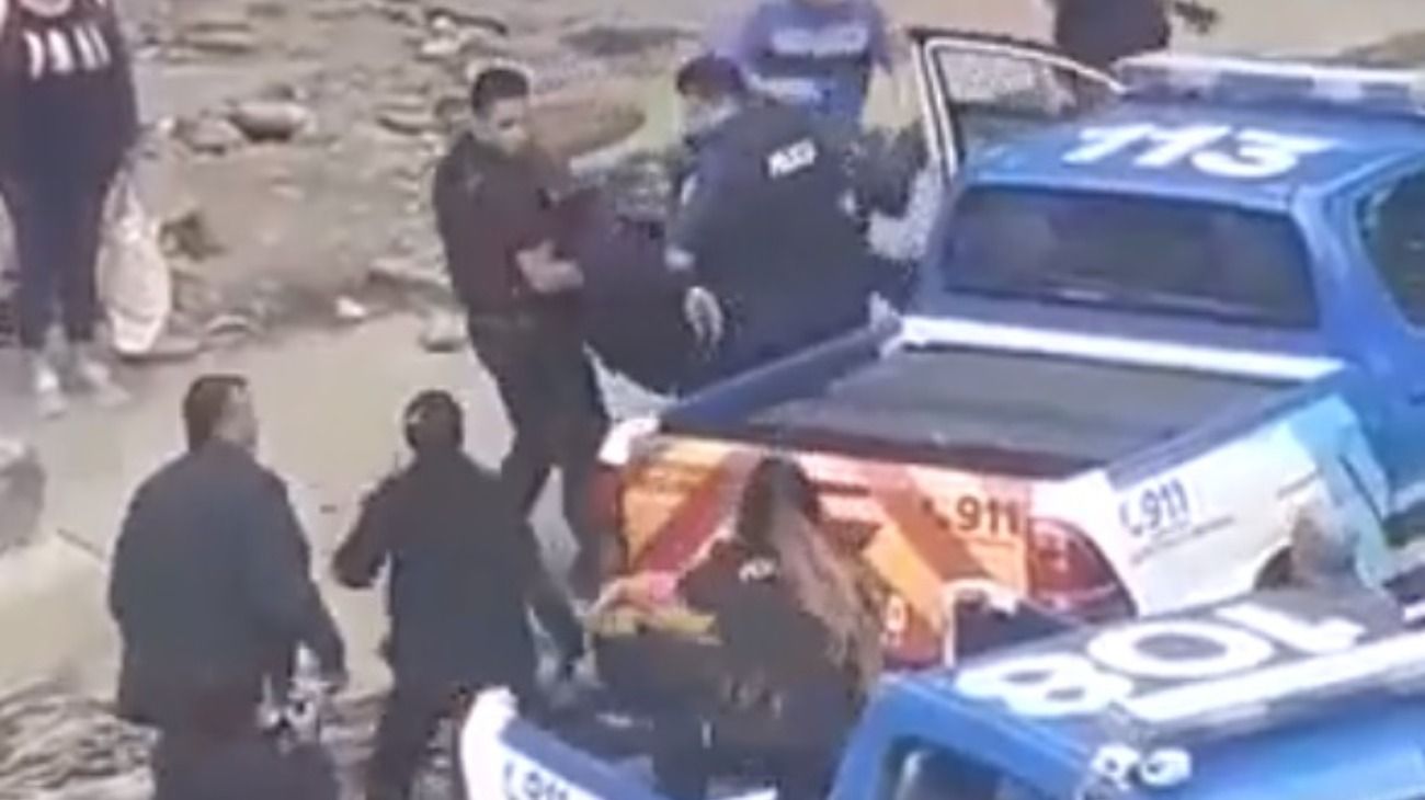 Persecución y tiroteo en Fuerte Apache: la desesperación para trasladar a un policía herido