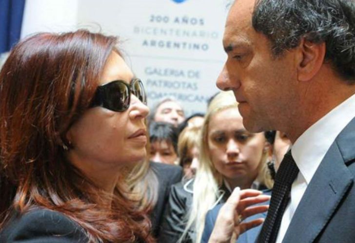 El saludo silencioso de Scioli a CFK