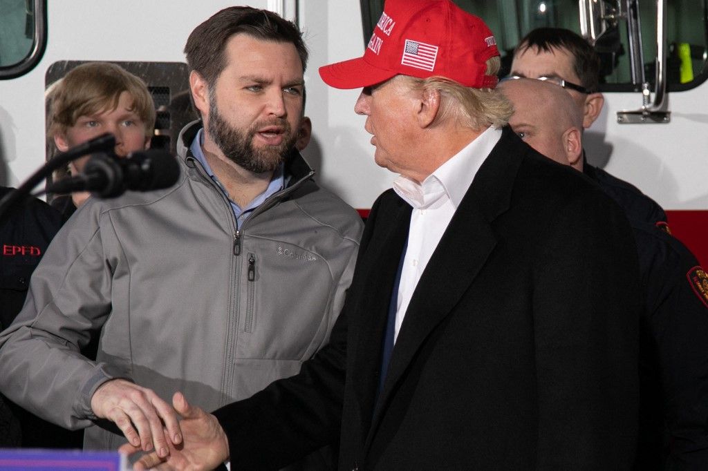 Trump nombró compañero de fórmula al senador JD Vance, tildado de "extremista" y "negacionista" por los demócratas