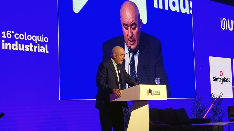 Luis Macario en el Coloquio de la UIC: "el Estado debe dejar de ser un obstáculo para la actividad privada"