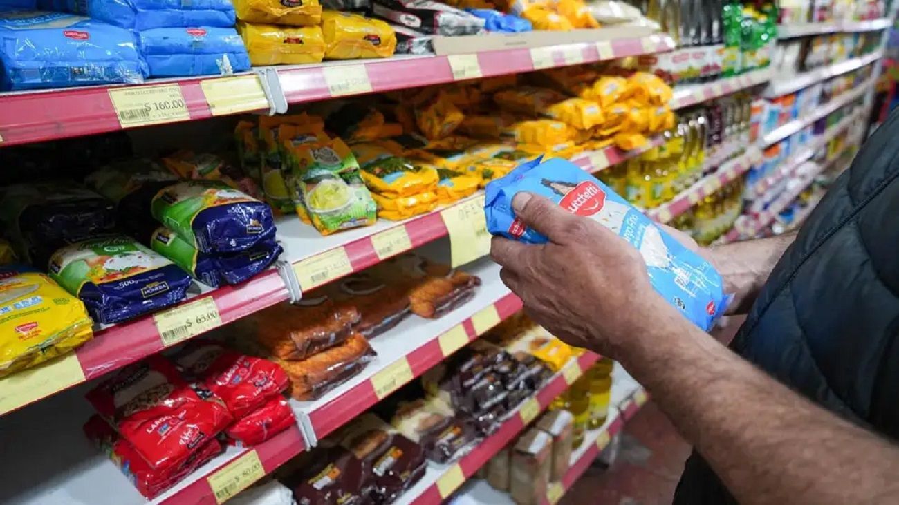 Félix Schmidt: “El consumo masivo sigue estando en niveles por el piso”