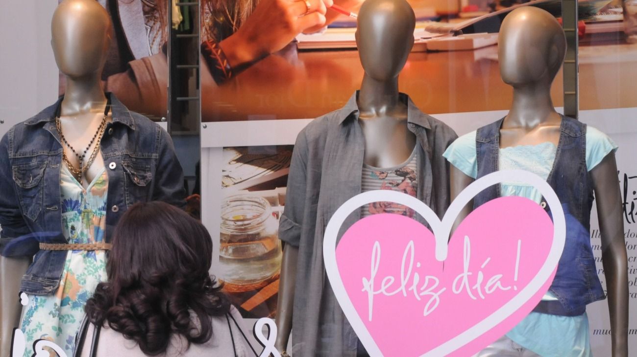 Día de la Madre: estiman más ventas en comercios y boom de las compras online
