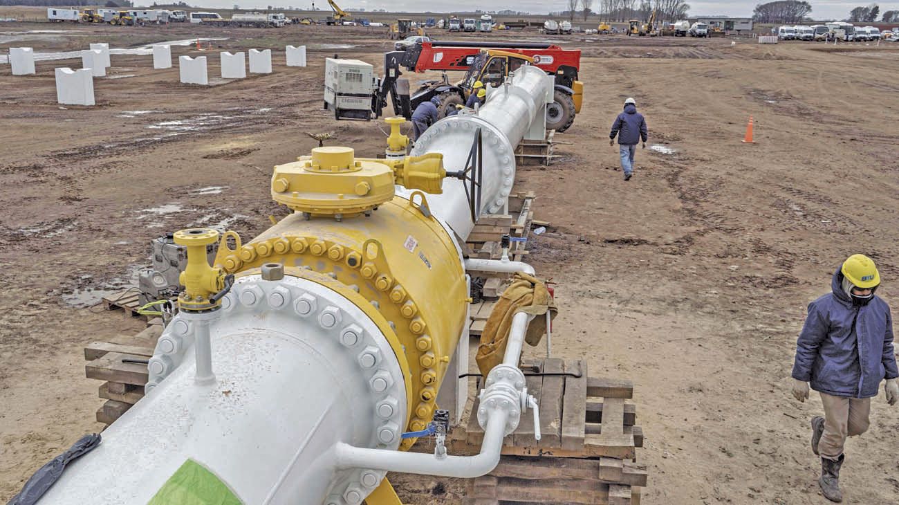 Se pararon obras energéticas y hay dudas por el cambio de reglas