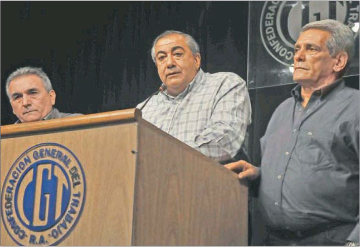 Con poco lugar y disperso, el sindicalismo juega sus fichas