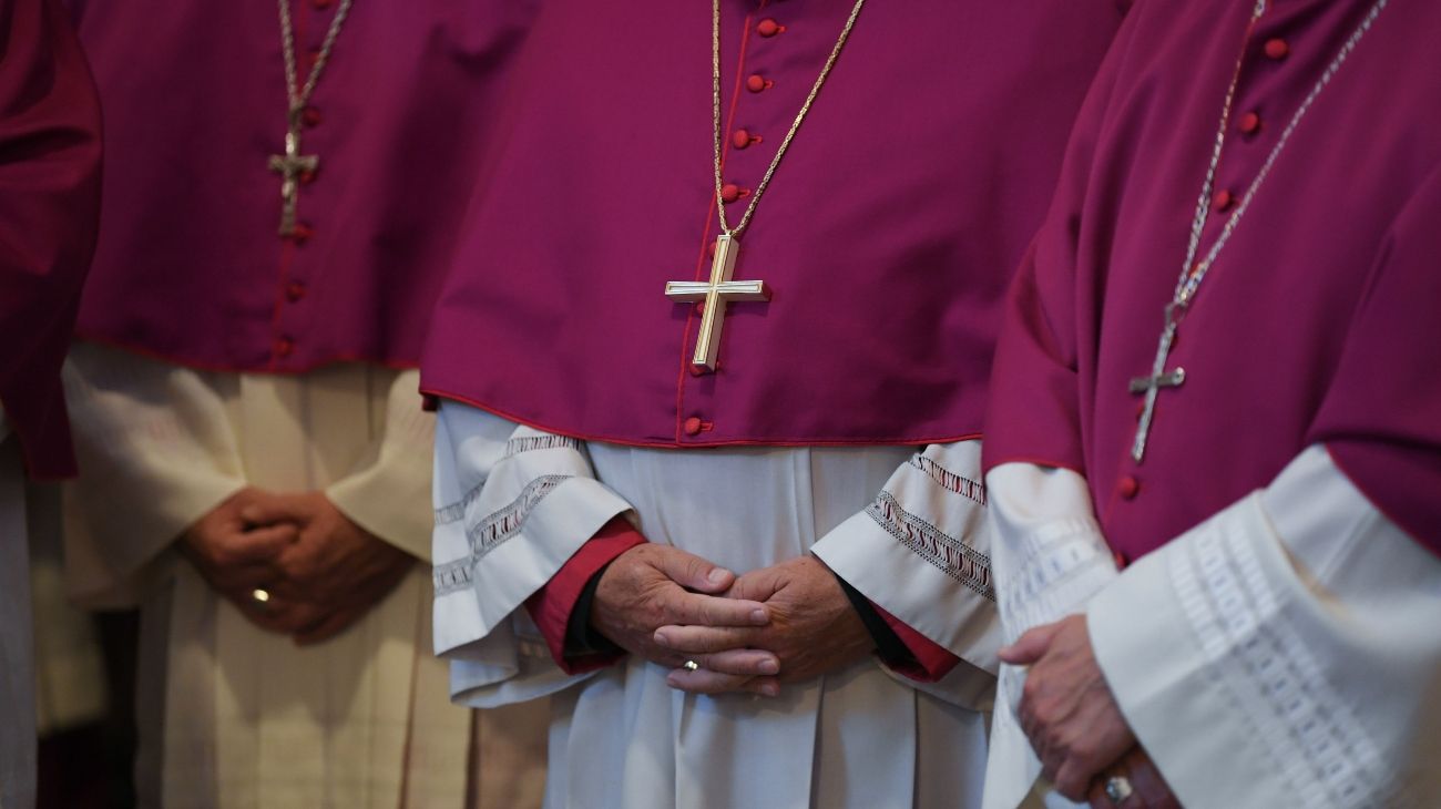 El uso de Grindr entre sacerdotes sacude los pilares de la Iglesia Católica
