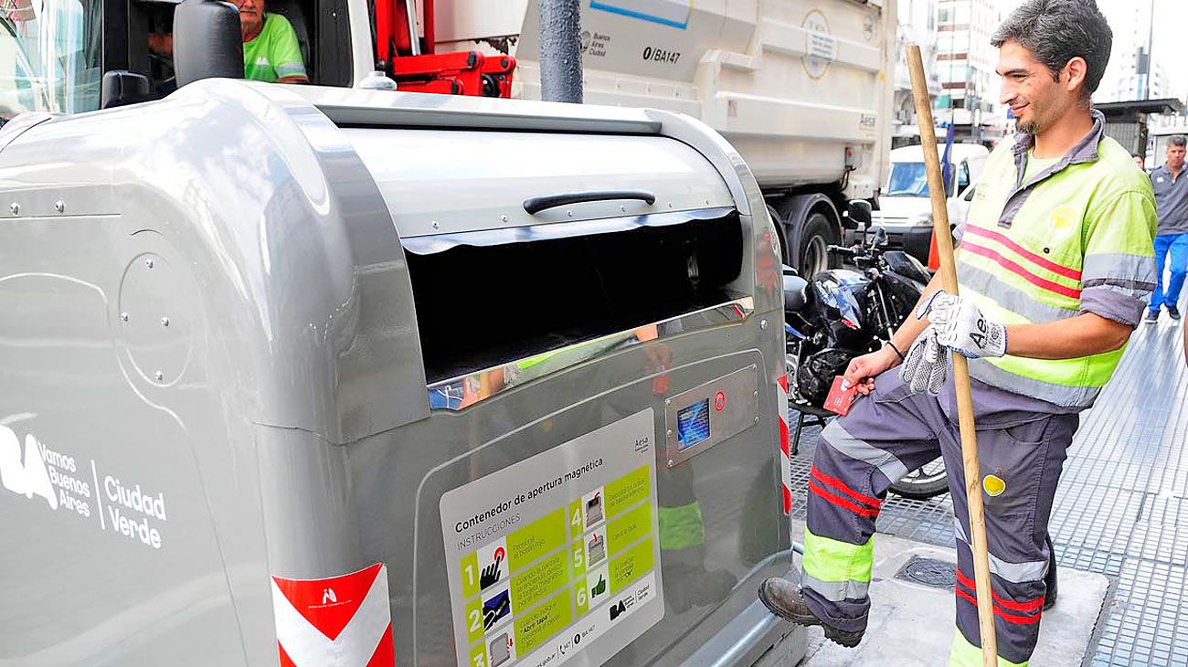 Tras la polémica, dicen que los nuevos contenedores son “una prueba piloto”