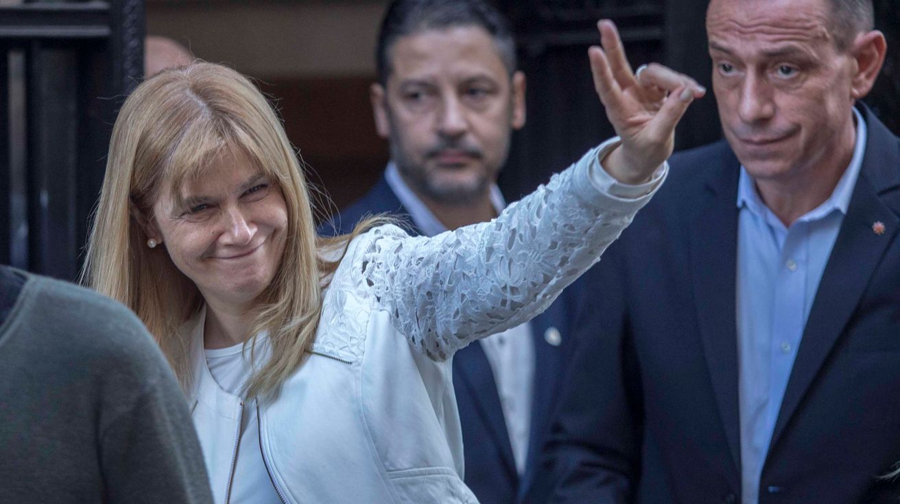 Magario, navideña: bono de 18 mil pesos para municipales de La Matanza