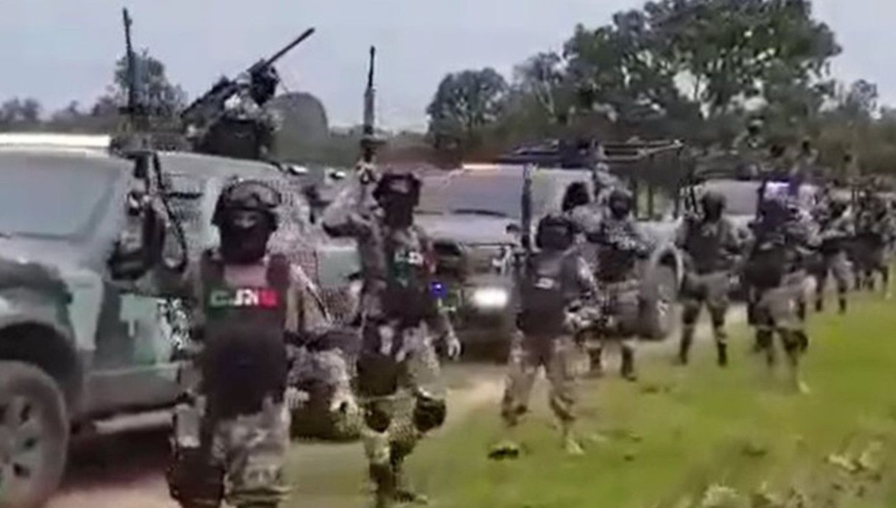 El impactante video del comando paramilitar de un cartel mexicano
